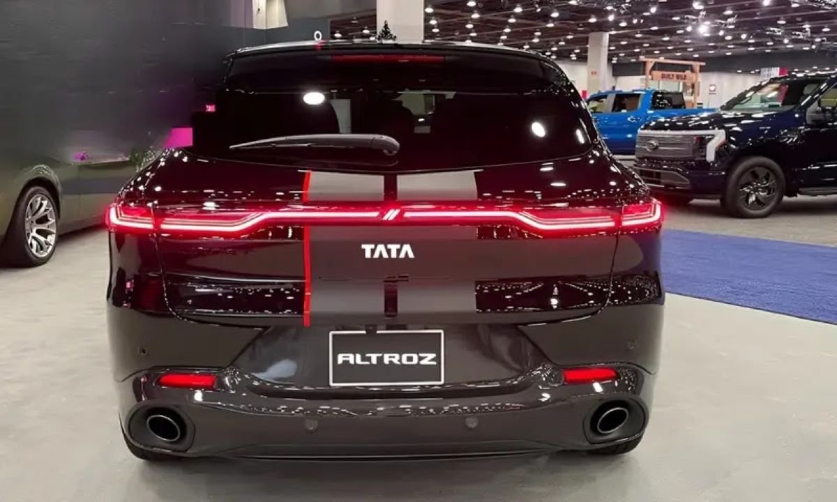 Tata Altroz Luxury Car 2025: पर मची लूट बेहद कम कीमत में पाएं Features और Safety का Powerhouse!