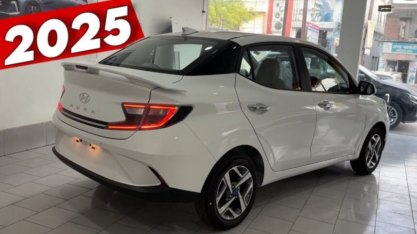 मिडिल क्लास फैमिली के लिए आ गई Hyundai Aura, 1197 CC का इंजन और 17 kmpl का माइलेज के साथ एडवांस फीचर्स